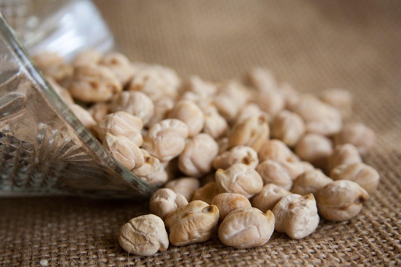 Buffalo Ranch Chickpea Wraps